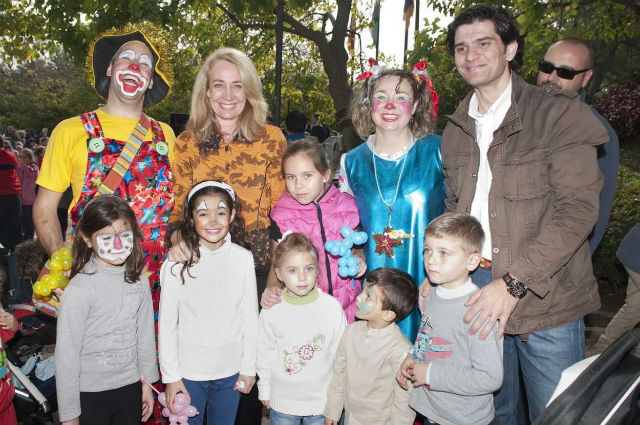 Más de 1.500 personas se dan cita en el parque de La Paloma para disfrutar de una 'Aventura de Navidad'